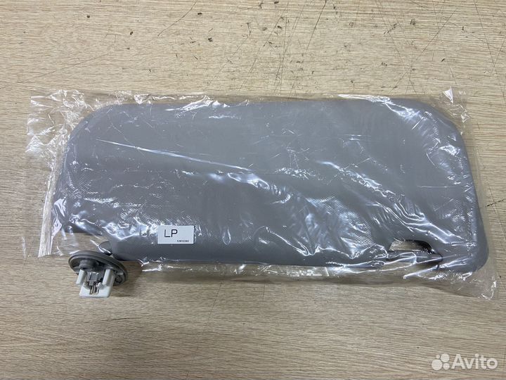 Солнцезащитный козырек левый Toyota Rav4 XA50