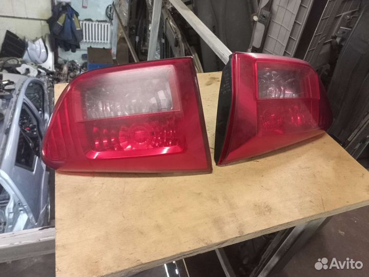 Фонари крышки багажника Peugeot 4007