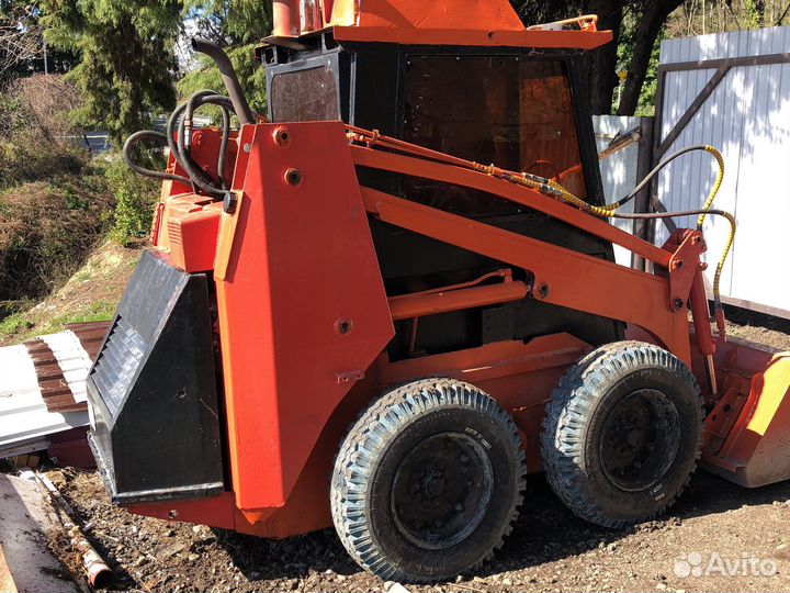 Мини-погрузчик Уралвагонзавод ПУМ-500, 2005