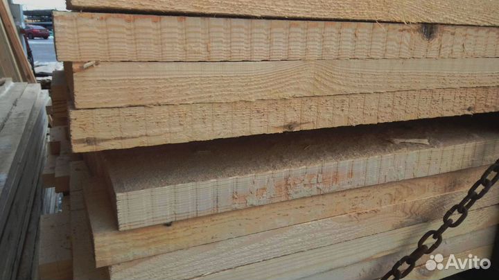 Доски сосны, природный материал для вашего дома