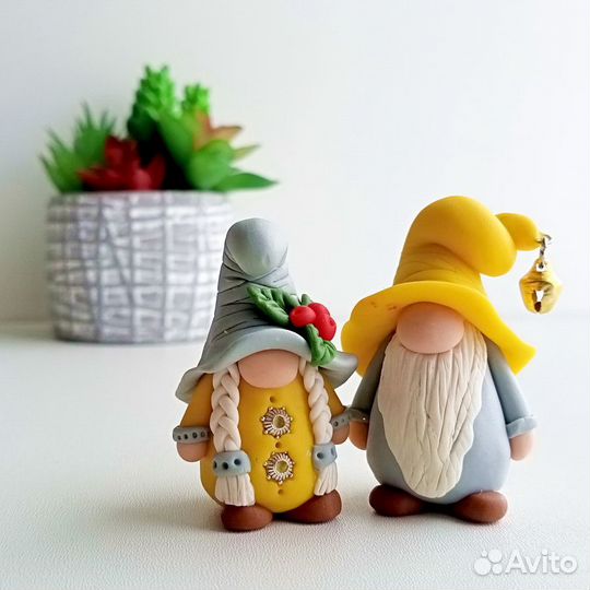 Декоративные гномы. Декор книжной и каминной полки