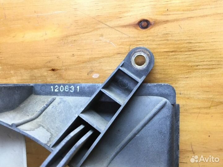 Диффузор радиатора Honda Logo GA3 D13B 2001