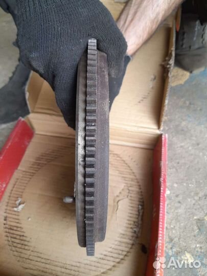 Маховик для МКПП двигателя Ford Focus 2