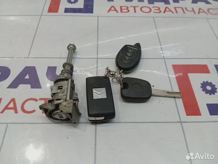 Замок зажигания Citroen C4 4162EP