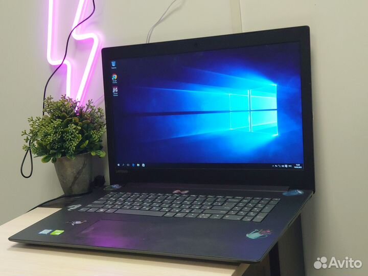 Игровой 17 дюймов Core i3-7gen/ nvidia/ 500Gb