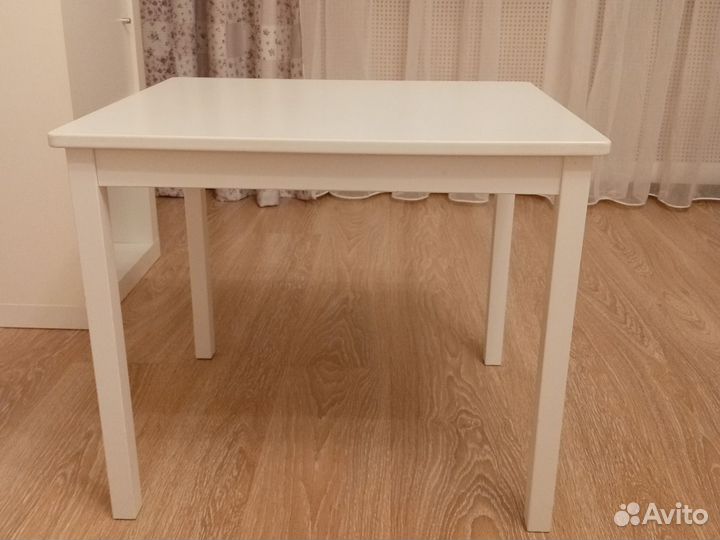 Детский столик