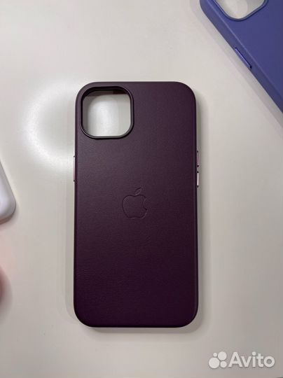 Кожаный чехол iPhone 13 Темная вишня