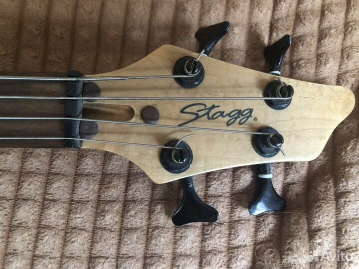 Бас гитара Stagg BC 300