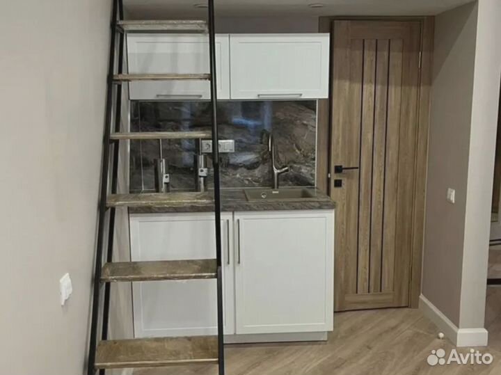 Лестница в студию