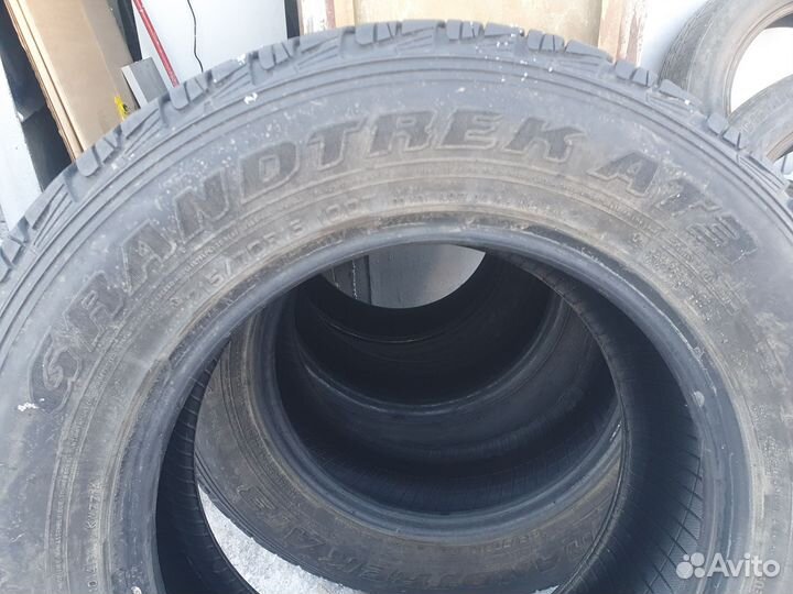 Dunlop Grandtrek AT3 215/70 R16 100