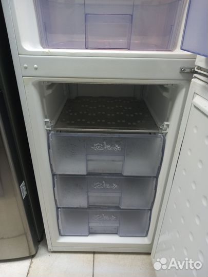 Холодильник beko. Узкий
