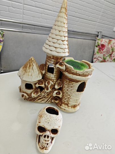 Замок для аквариума