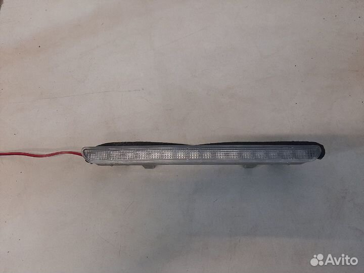 Дополнительный стоп сигнал Пежо 607