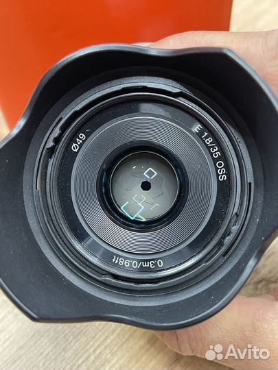 Объектив Sony E35 F1.8 OSS