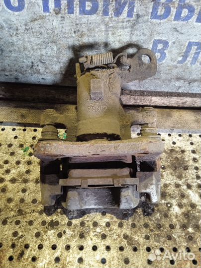 Суппорт задний левый Renault Megane 2