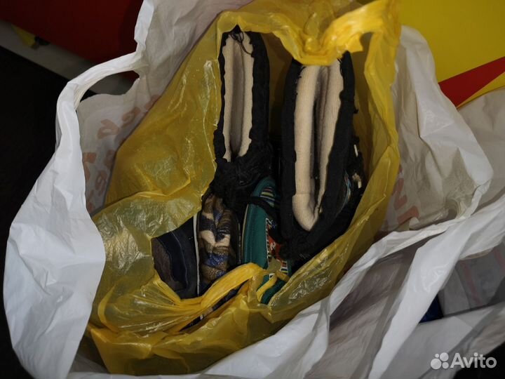 Обувь мальчику 25-27, постельное белье