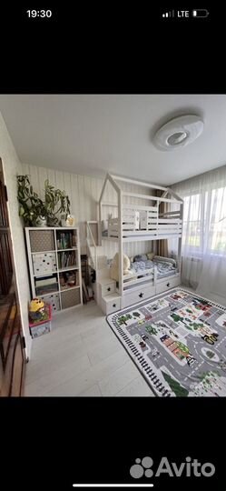 Детская двухярусная кровать