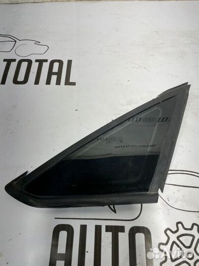 Стекло заднее правое Ford Focus 3 iqdb 2012