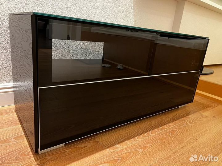 Тумба под телевизор