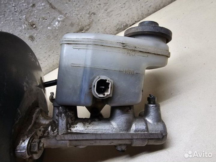 Вакуумный усилитель тормозов в сборе Toyota