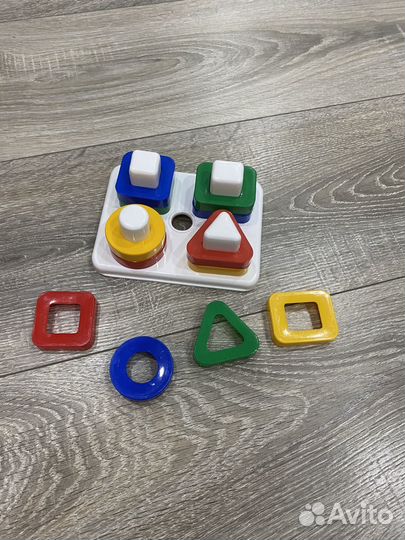 Развивающие игрушки для малышей