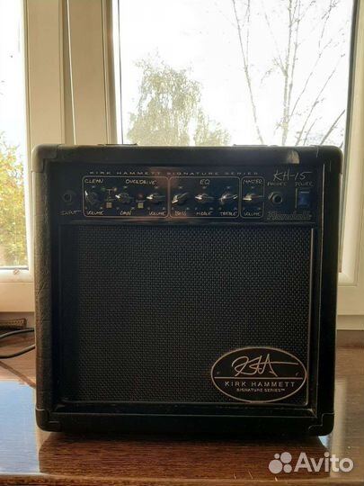 Гитарный комбоусилитель