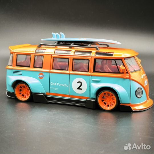 Металлическая модель Volkswagen T1 Bus 1:24(20см)