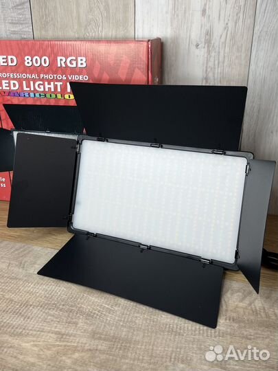 Видеосвет U-800 RGB + Штатив