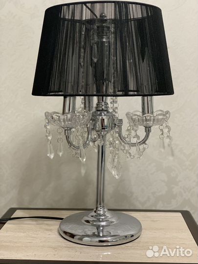 Лампа настольная