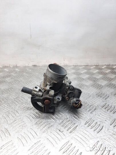 Дроссельная заслонка Toyota Yaris хэтчбэк 3 дв