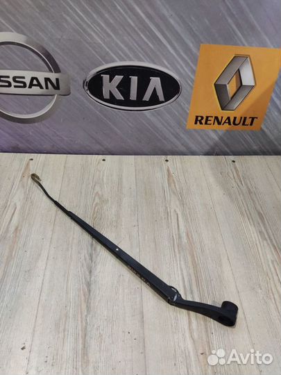 Поводок дворника Держатель щетки Kia RIO 2 Лев