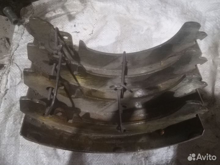 Задние тормозные колодки ваз