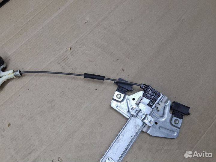 Стеклоподъемник передний правый Kia Picanto 2 купэ