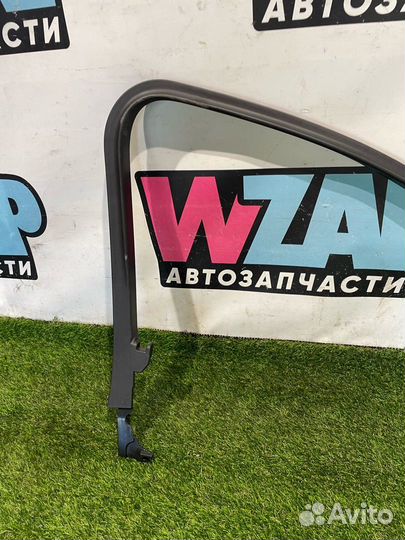 Молдинг стекла двери передней левой Buick