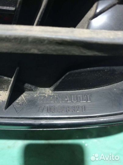 Фонарь задний левый Renault Megane