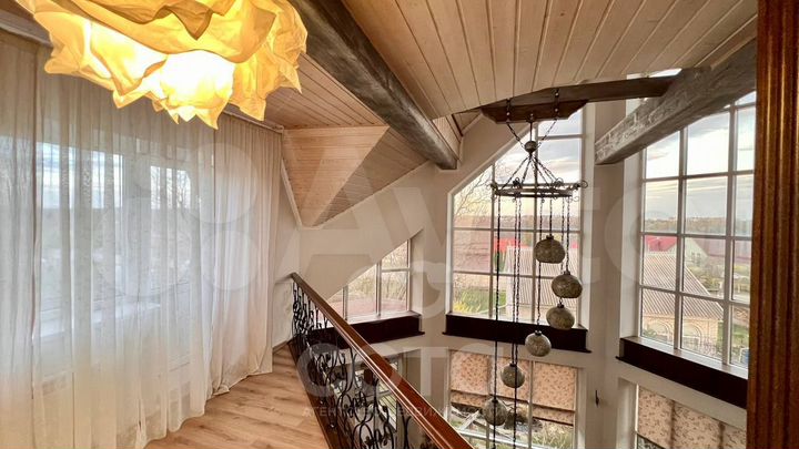 Коттедж 500 м² на участке 15 сот.