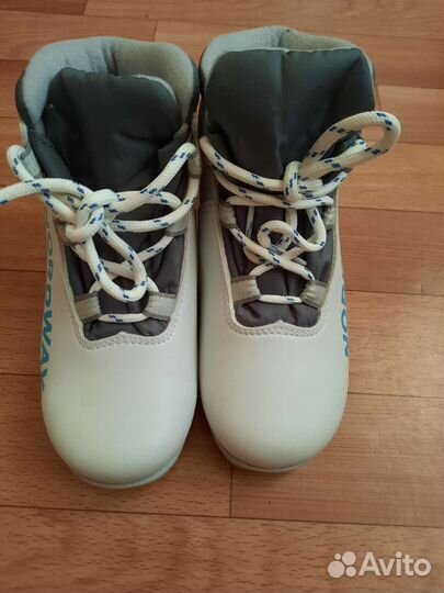 Лыжные ботинки