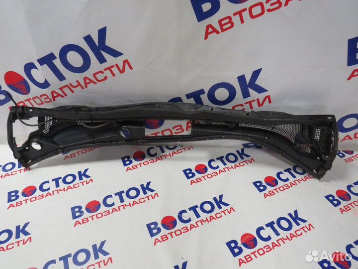 Жабо nissan leaf ZE0