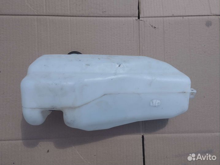 Бачок омывателя Renault Logan 2