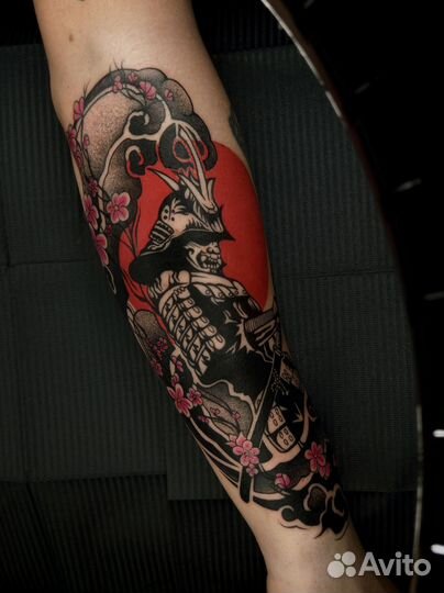 Мастер художественной татуировки