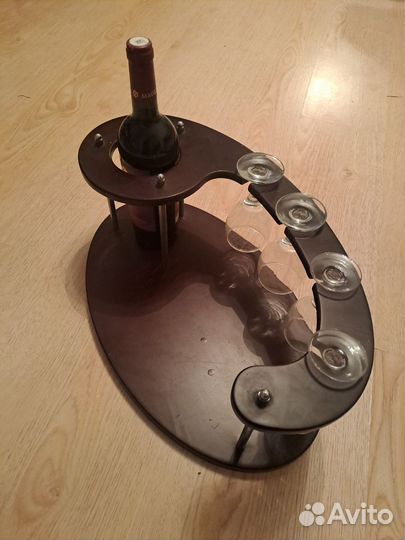 Подставка с бокалами