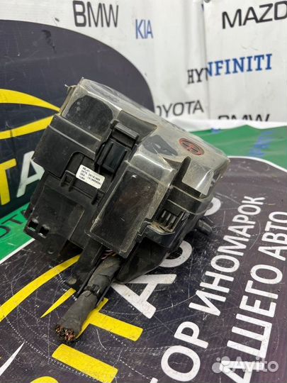 Блок предохранителей под капот Kia Sorento 4 2WD