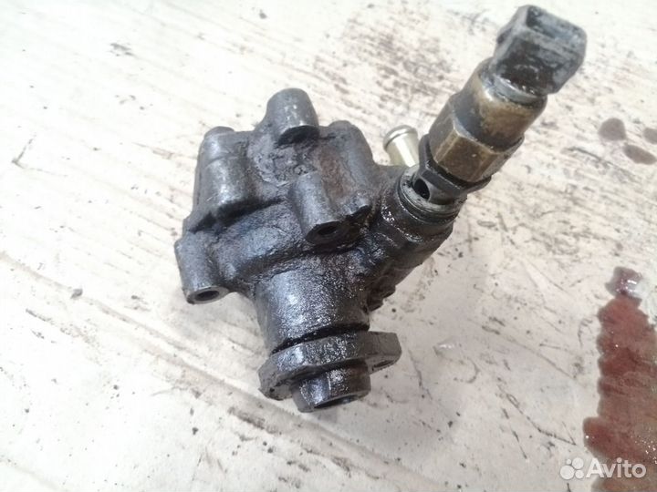 Насос гур Skoda Octavia