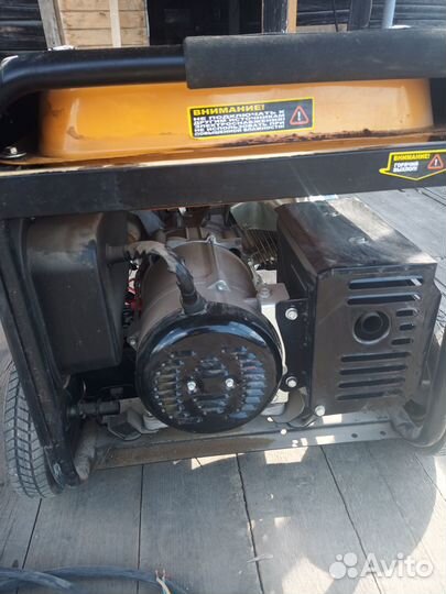 Генератор бензиновый RedVerg RD-G8000EN3