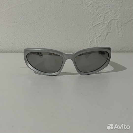 Солнечные очки серебряные