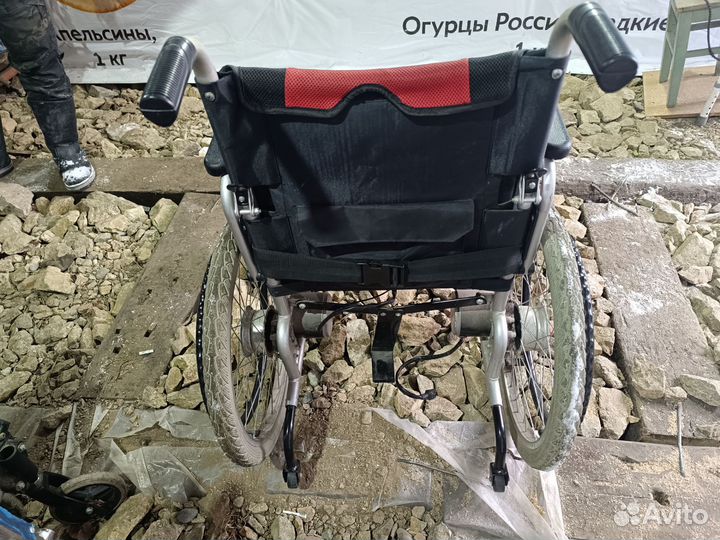 Инвалидная коляска с электроприводом