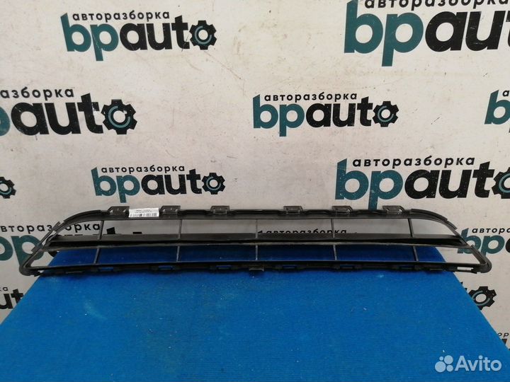 Решетка переднего бампера 62074-3JA0A Infiniti