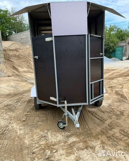 Прицеп коневозка