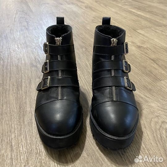 Ботинки осенние