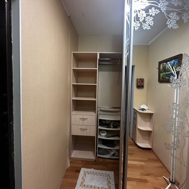 1-к. квартира, 42 м², 4/10 эт.